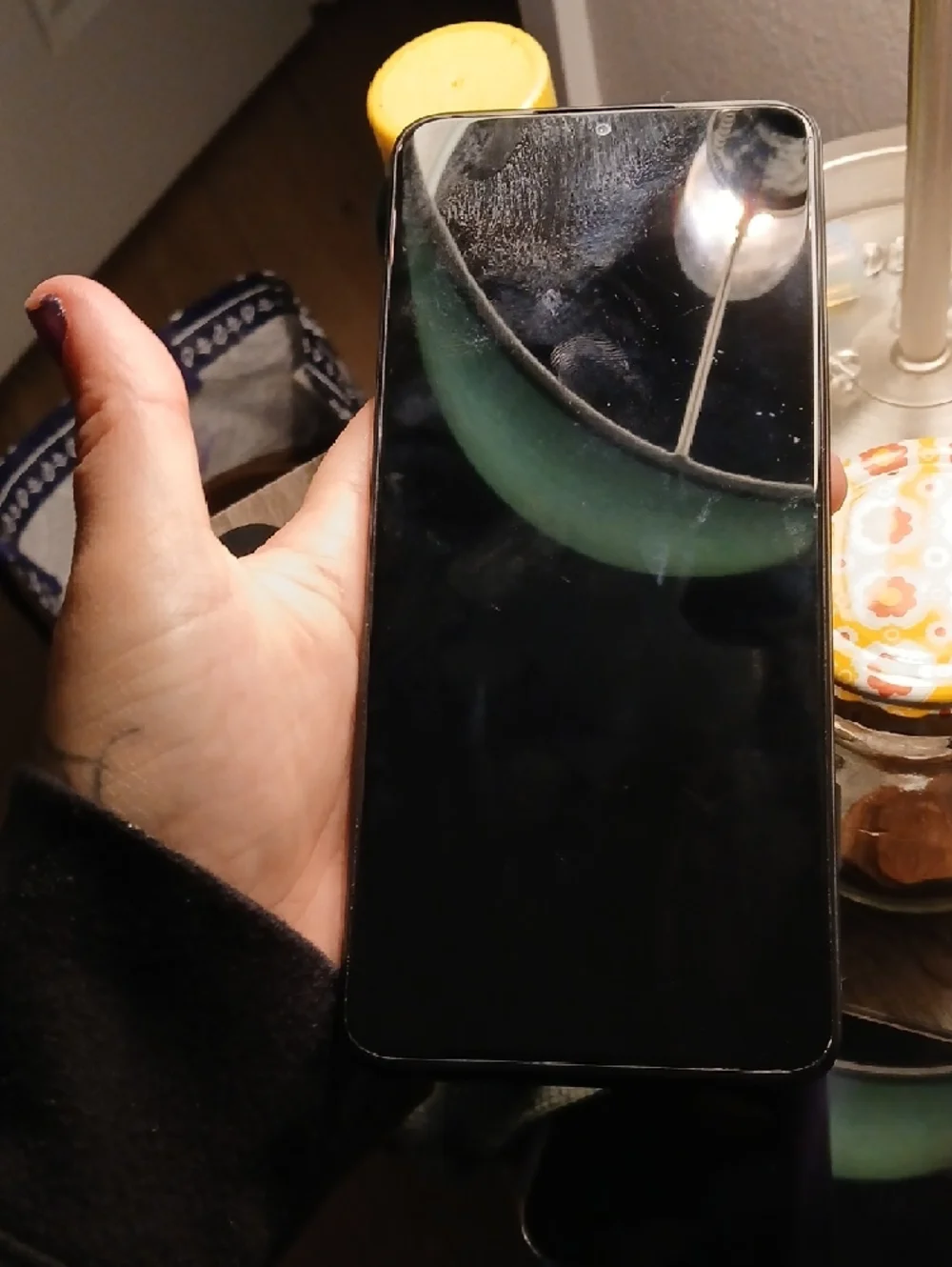Black Smartphone - Sleek Fullscreen Display